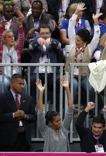 Kevin Durant scored 22 points in his Olympic debut to help the United States men's basketball team take a 98-71 opening win over France on Sunday. A dominant but not dream start for US team