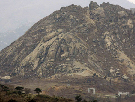 Tensions rise on DPRK's missile launch plan