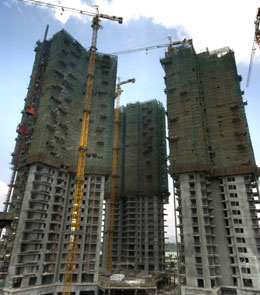 China's premier called for urgent steps to prevent economic overheating, state media said Thursday as the government forecast more double-digit growth in the next quarter, adding to pressure for new measures to avert a financial crisis.