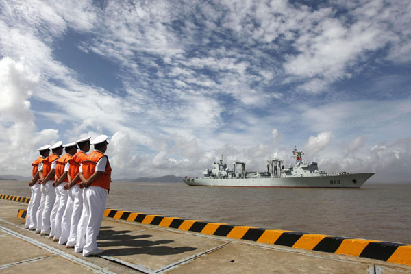 Ship Qiandaohu of Chinese Navy Eighth Escort Task Force arrives in Zhoushan, East China's Zhejiang province, Aug 28, 2011. Naval escort squad returns from Somali waters