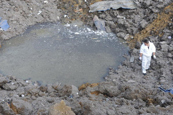 Death toll climbs to 7 in SW China blast Death toll climbs to 7 in SW China blast