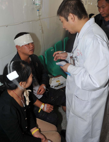 Death toll climbs to 7 in SW China blast Death toll climbs to 7 in SW China blast