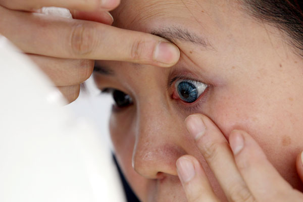 Many blind to the risks of contact lenses Many blind to the risks of contact lenses