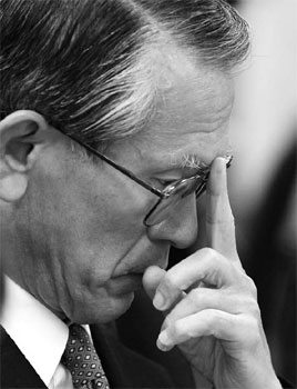 Japan's govt may extend rescue plan