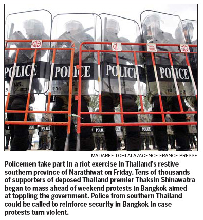 Protesters start bid to topple govt in Thailand