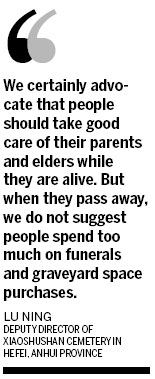 Authorities encourage more people to choose an ecological burial