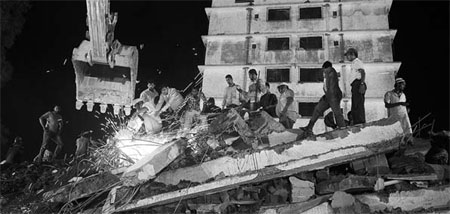 Building collapse in Mumbai suburb kills at least 42