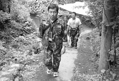 Doctor puts his life in danger to save others