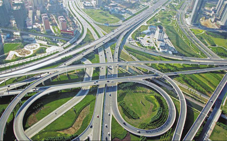 Spotlight on progress in economy, social development