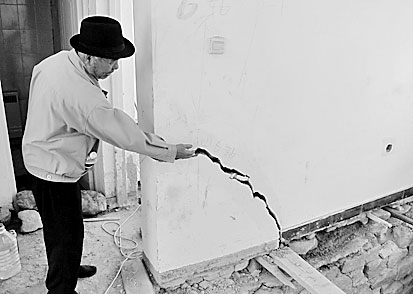 Faulty houses found in Urumqi's settlement