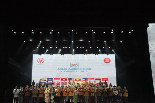 《吳哥的微笑》震撼東盟10+3經(jīng)濟部長會議