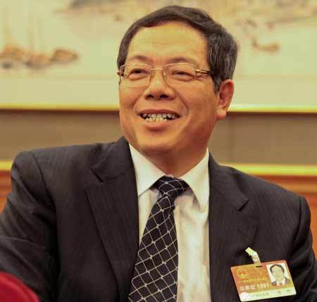 陳剛：柳州將繼續(xù)致力于工業(yè)發(fā)展和環(huán)境保護