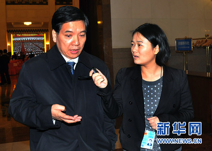 秦光榮：參加兩會(huì)的云南代表心系災(zāi)區(qū)