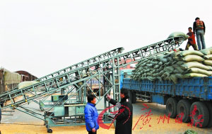 陳錫文:中國(guó)糧價(jià)漲幅低 不可能不漲民眾應(yīng)寬容