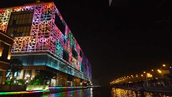 夜游楚河漢街 感受武漢風(fēng)情