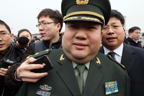 iPhone受寵！看看兩會(huì)記者的采訪工具