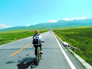 最美時節(jié)騎行青海湖 懷舊洛賓曲