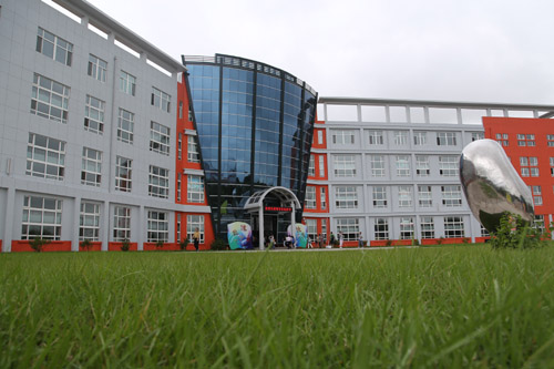 傳承北大荒精神 墾區(qū)高檔次幼兒園略影