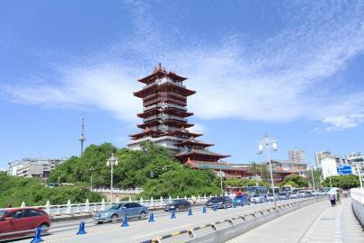 美麗綿陽沖刺西部經(jīng)濟(jì)文化生態(tài)強(qiáng)市