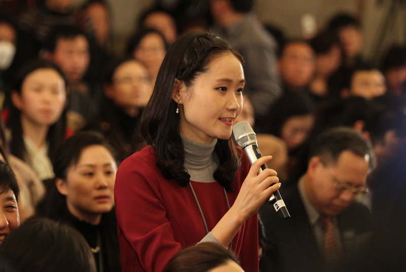 中國日報記者在政協(xié)十二屆一次會議新聞發(fā)布會上提問