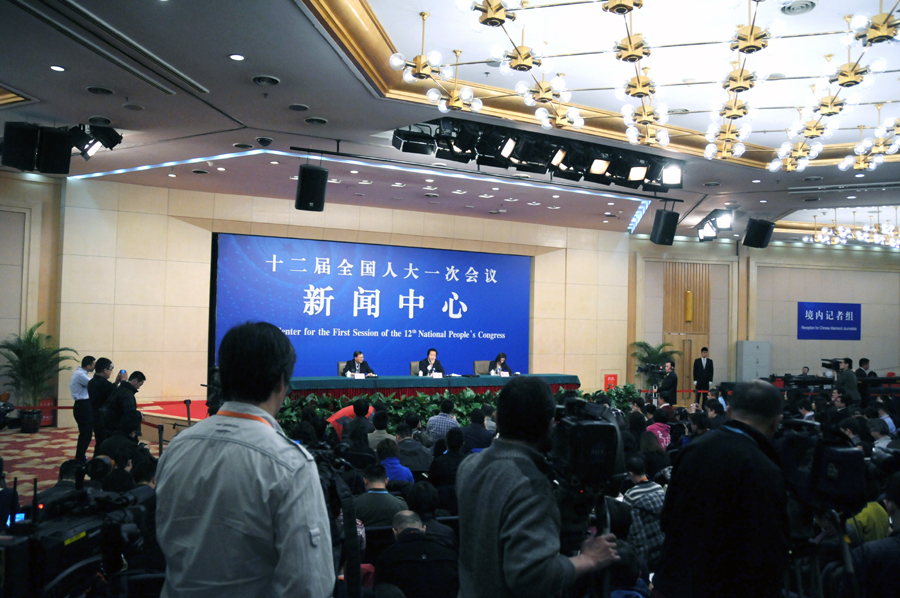 《國務(wù)院機(jī)構(gòu)改革和職能轉(zhuǎn)變方案》有關(guān)內(nèi)容和考慮答記者問