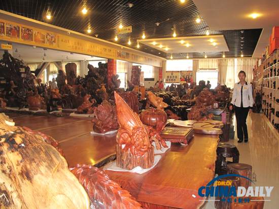 南亞紅木家俱博覽中心--東南亞最大的紅木家俱展示中心