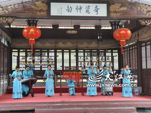 全國(guó)網(wǎng)媒景德鎮(zhèn)古窯采風(fēng) 感嘆千年瓷都博大精深