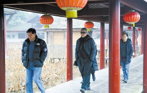 新武俠片鼻祖徐克神秘抵渝 瞄上大足石刻(圖)