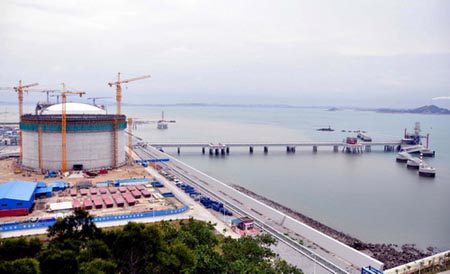 福建LNG兩個新增儲罐項目完成氣升頂