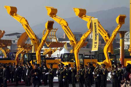 海峽兩岸機(jī)械產(chǎn)業(yè)博覽會(huì)開(kāi)幕 周鐵農(nóng)吳伯雄祝賀