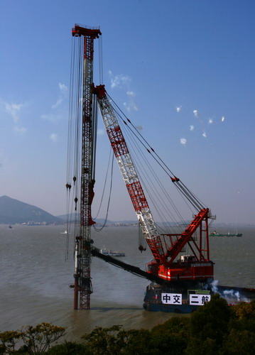 平潭海峽大橋通車　結(jié)束輪渡進(jìn)出海島歷史