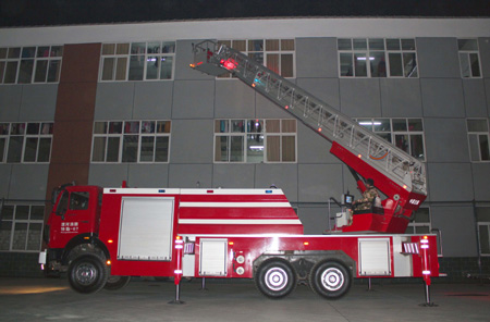 漯河舉辦“大跨度大空間”夜間滅火實(shí)戰(zhàn)演練