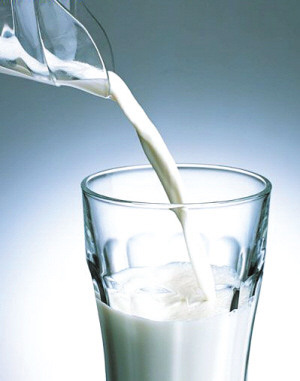 農(nóng)業(yè)部:全國生鮮乳質(zhì)量安全狀況良好 未檢測出皮革水解蛋白