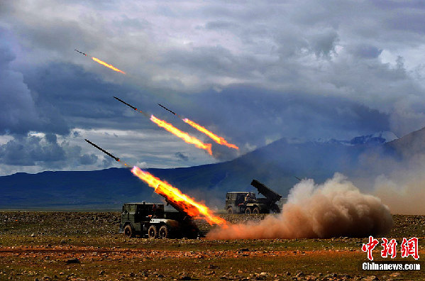 解放軍首次在高海拔高寒地區(qū)組織陸空聯(lián)合演習(xí)