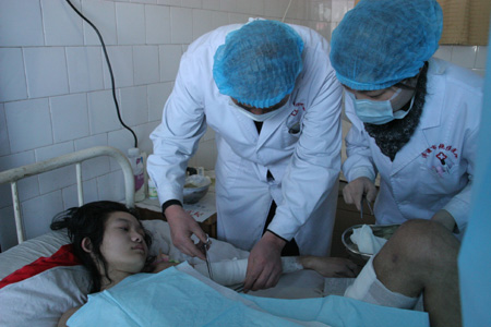 愛(ài)灑濟(jì)源 志愿者救助最美的彩霞