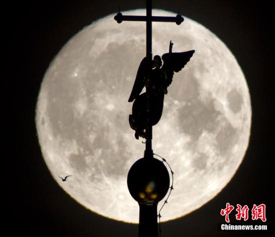 “超級月亮”將在本周末出現(xiàn) 不會引發(fā)災(zāi)難