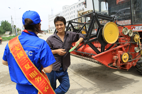 中石化信陽(yáng)分公司多項(xiàng)增值服務(wù)保“三夏”
