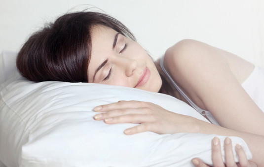 養(yǎng)生：22種睡眠方式會(huì)加速女人衰老