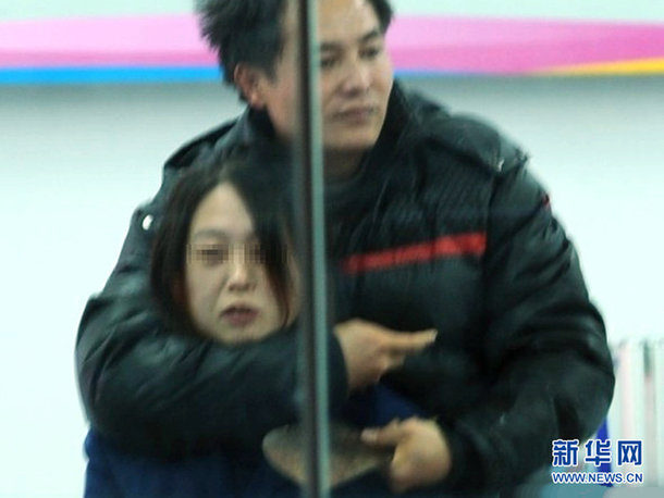 江蘇阜寧一男子搶劫珠寶店并挾持人質(zhì)