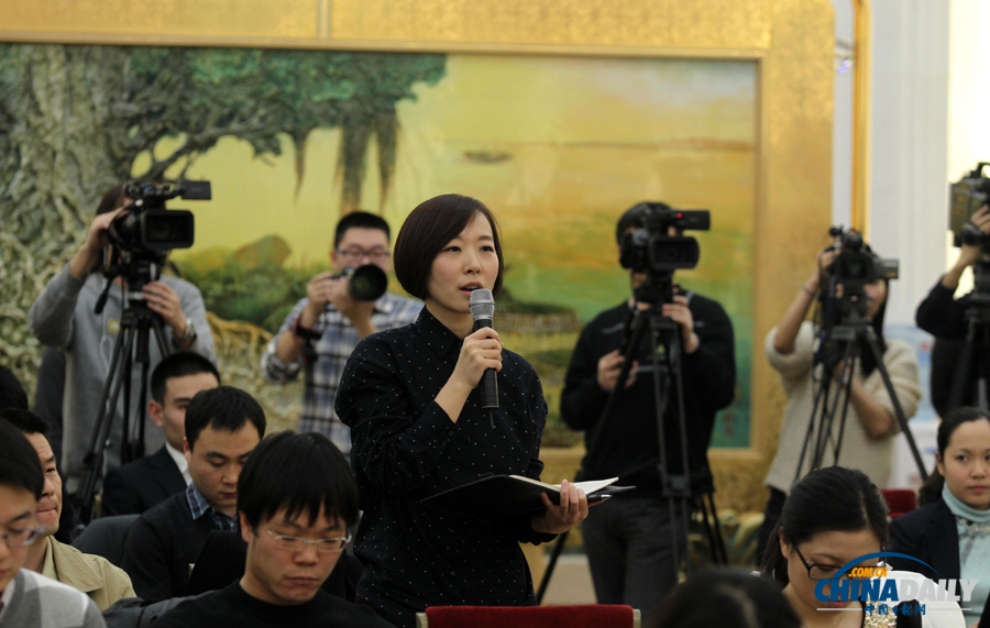 全國(guó)人大常委會(huì)通過(guò)《關(guān)于加強(qiáng)網(wǎng)絡(luò)信息保護(hù)的決定》