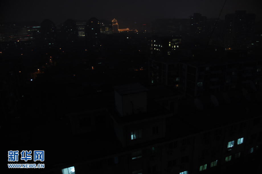 北京大部地區(qū)霧霾彌漫 早晚能見度對比