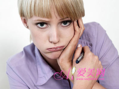 額頭長(zhǎng)痘或是肝火旺 從痘痘位置看健康狀況