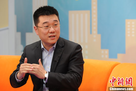 專家:8元叫車費(fèi)太貴 靠漲價(jià)治打車難是懶人思維