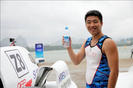 楊瀾傾力推薦:我選擇康師傅礦物質(zhì)水安心喝享健康