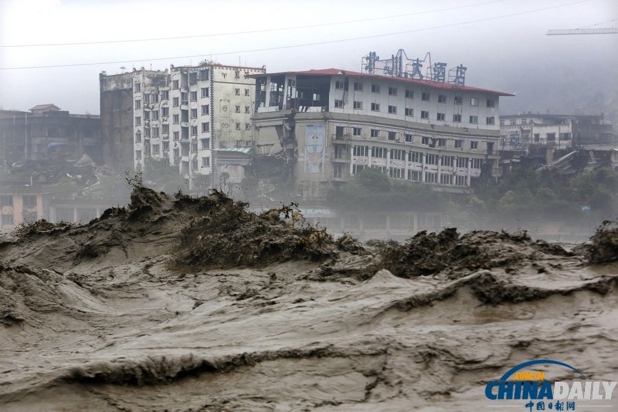 中國日?qǐng)?bào)一周圖片精選（7月6日—12日）：強(qiáng)臺(tái)風(fēng)“蘇力”來襲