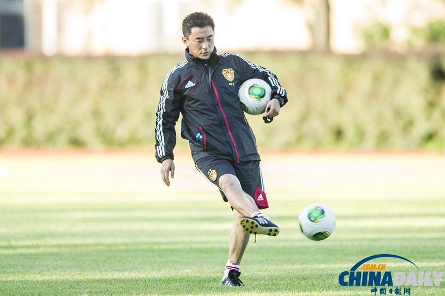 代理主帥傅博首次率國足訓練 備戰(zhàn)東亞杯