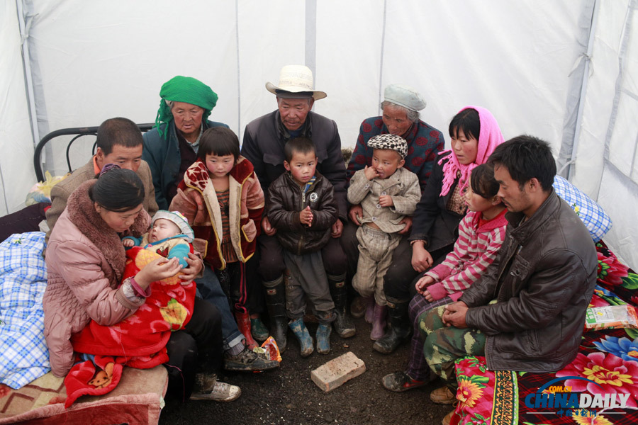 甘肅漳縣：探訪災(zāi)民安置點(diǎn)