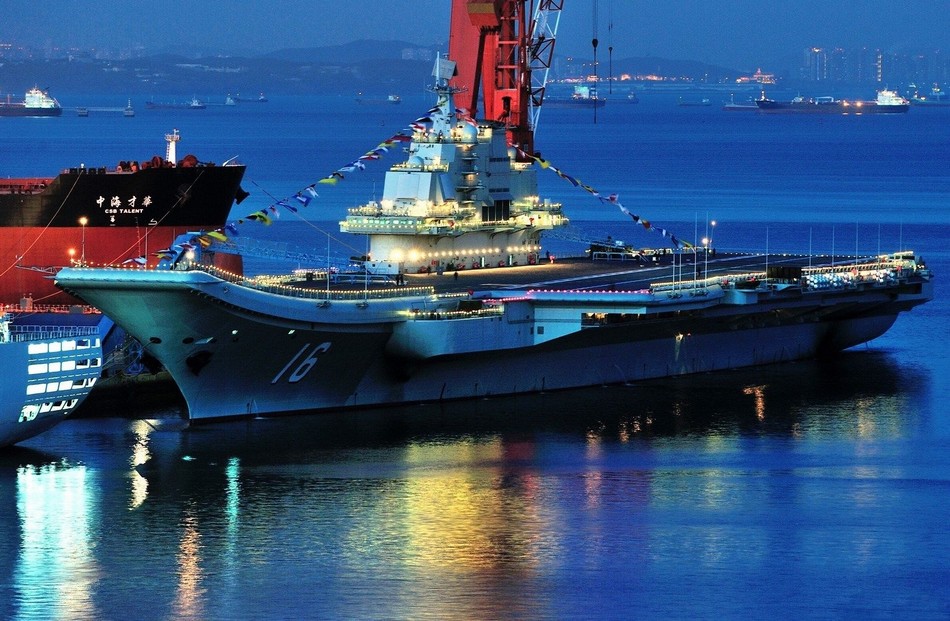 你沒(méi)有見(jiàn)過(guò)的遼寧艦：取消滑躍換成彈射起飛