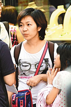 問(wèn)題奶粉已流入香港 商家迅速下架回收