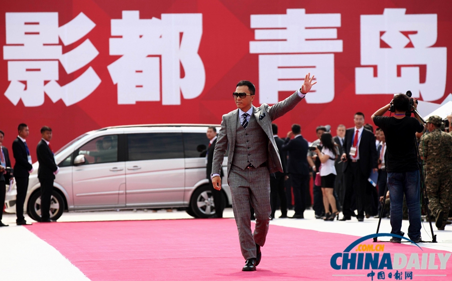 中外影星群集青島 助陣影視產(chǎn)業(yè)園啟動